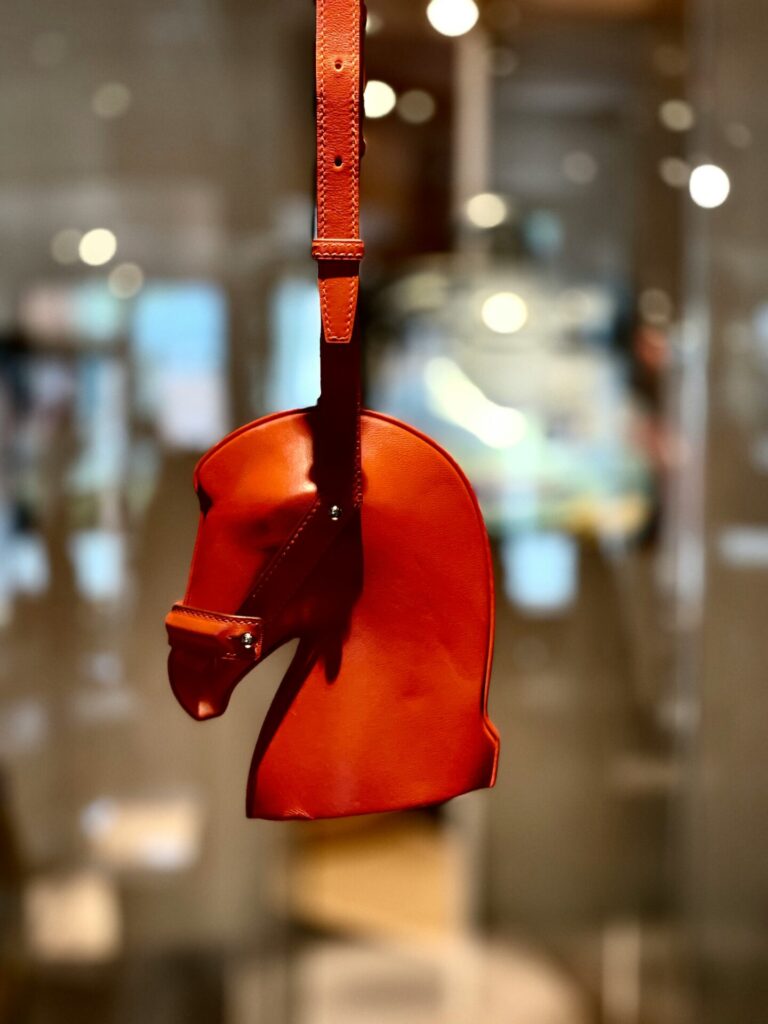 Hermès leather craftsmanship luxury handbag