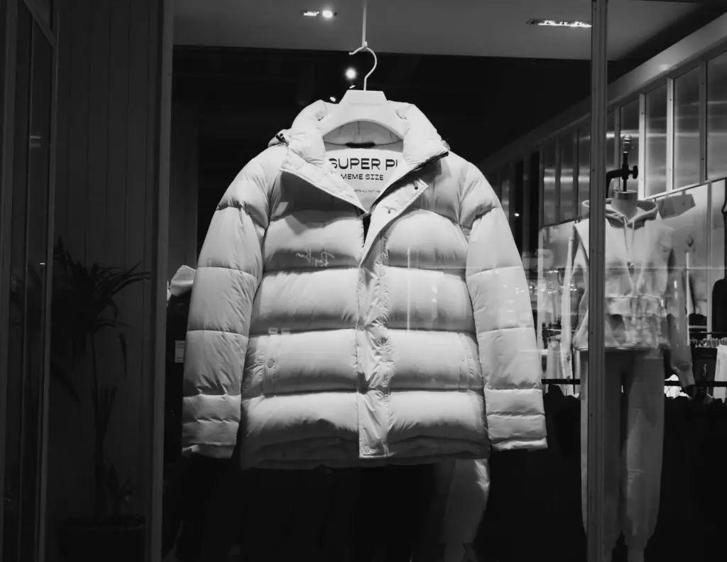 ダウンはなぜ暖かいのか